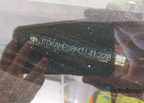 2021 Toyota Prius L Eco из США, поврежденный, VIN JTDKAMFU8M3141278